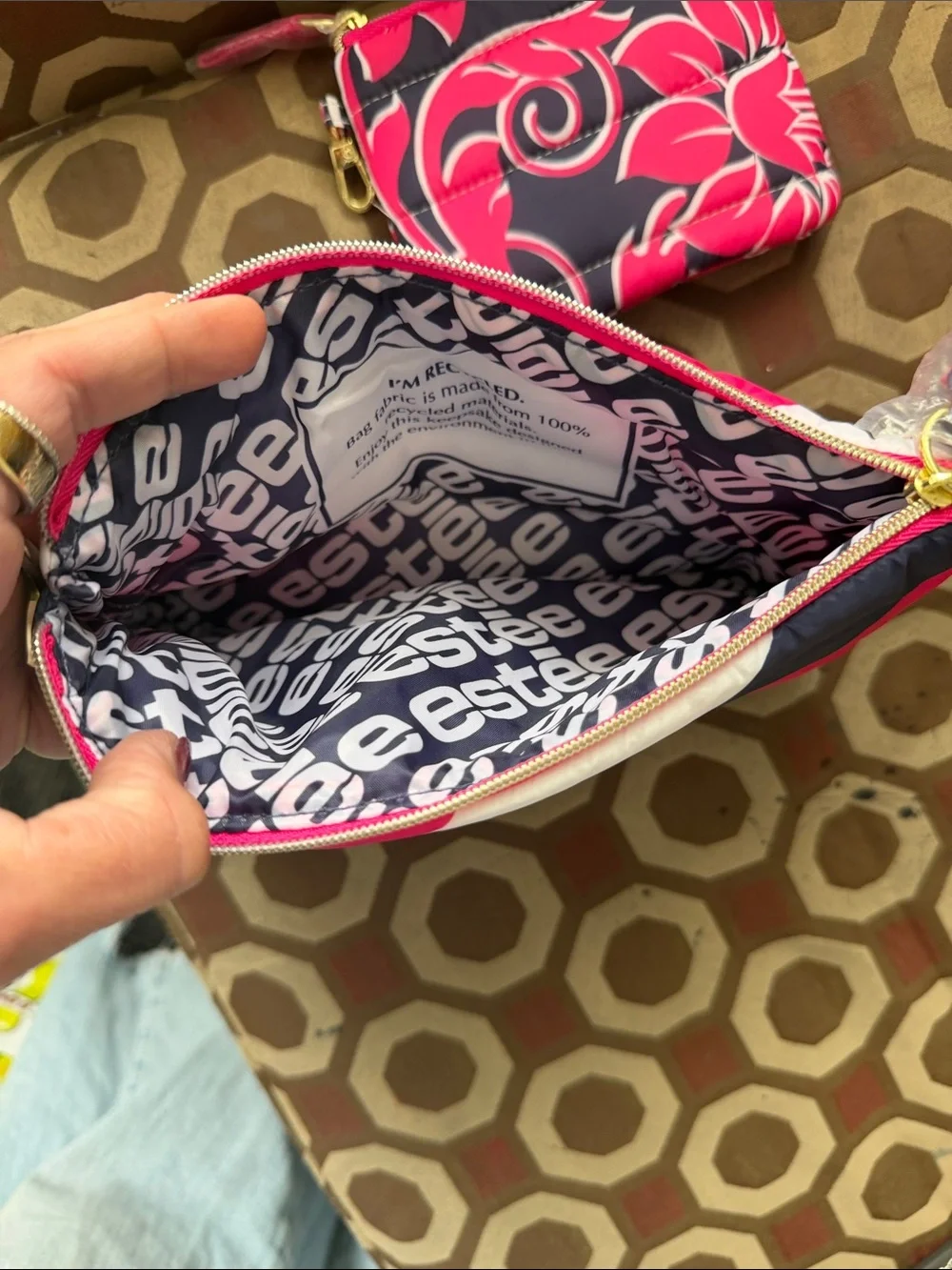 Estee Lauder Pink Navy White Quilted Cosmetic Wristlet Set